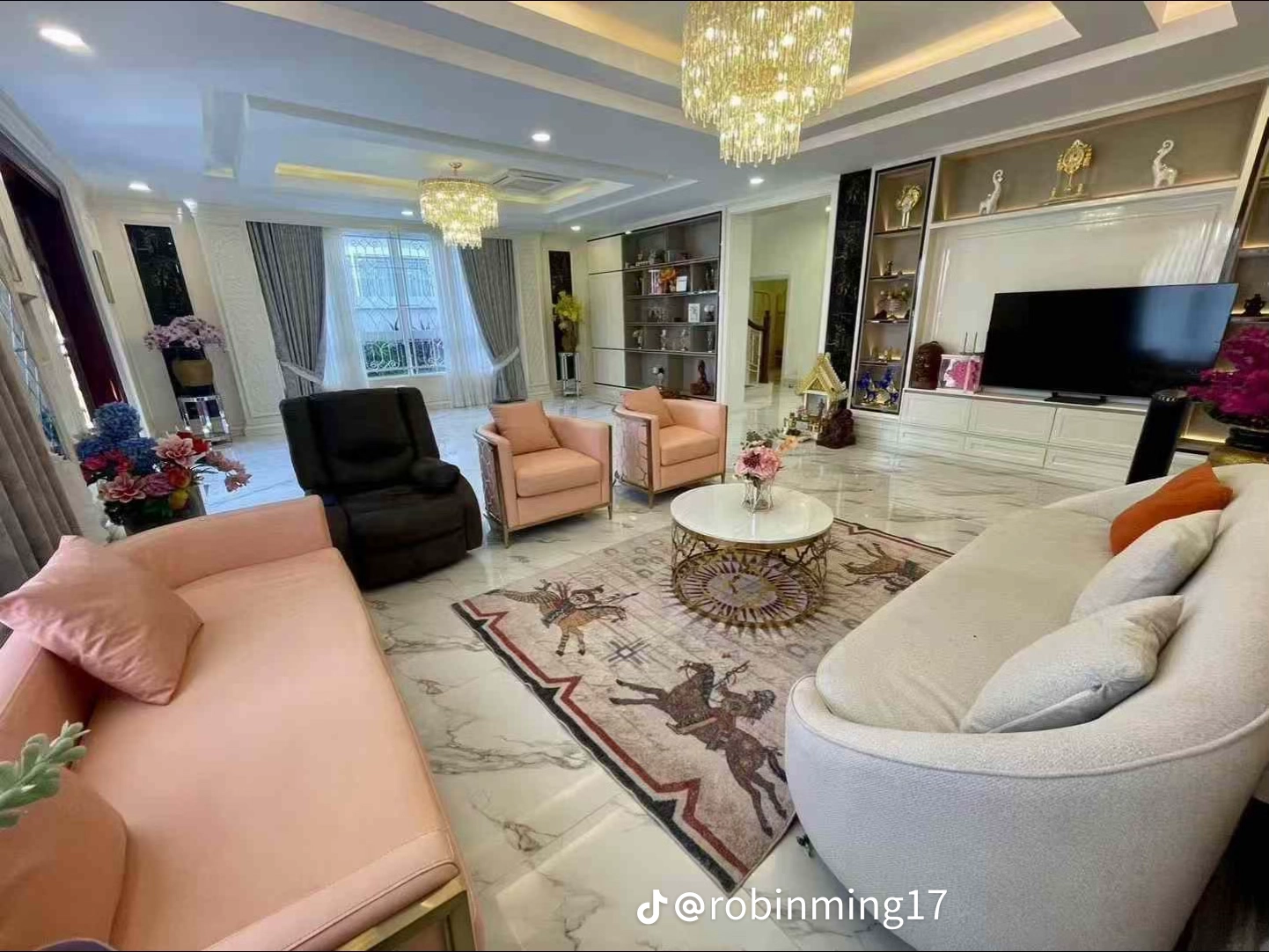 Shophouse for Rent and Sale at Chipmong Pochentong